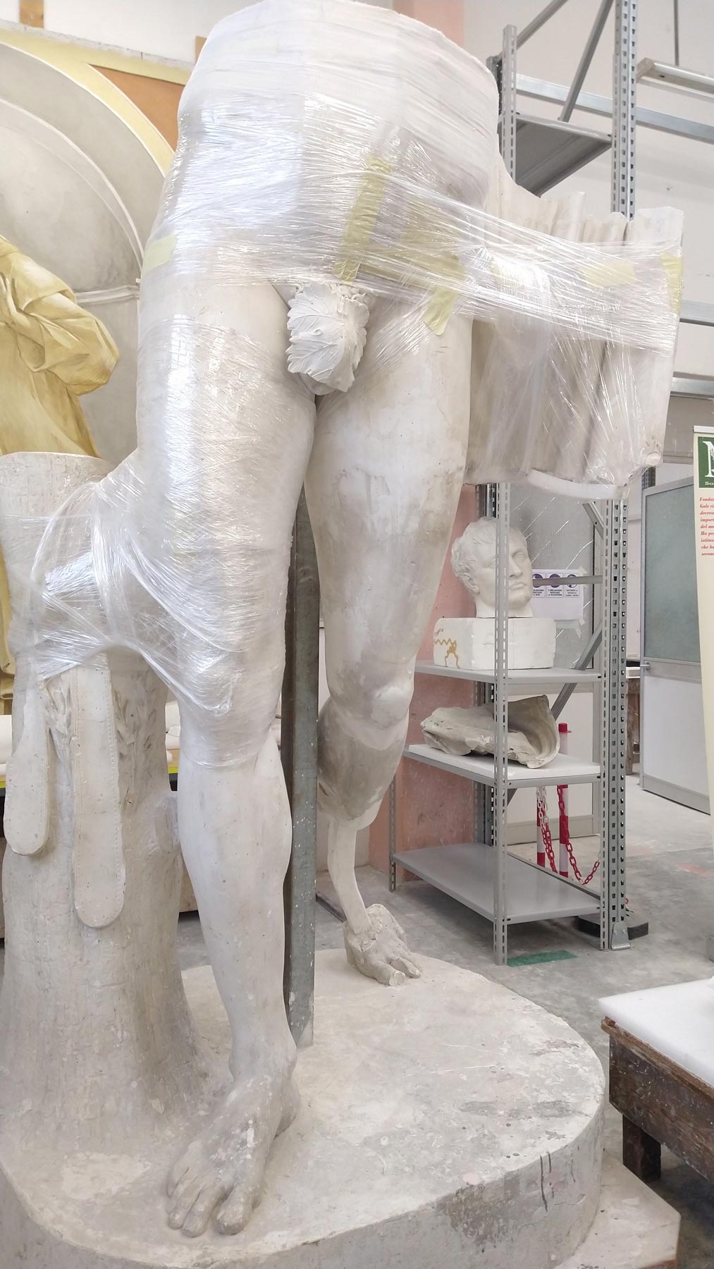 Il Napoleone di Canova, laboratori dell'Accademia di Belle Arti di Carrara
