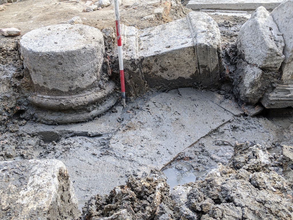 La scoperta dell'altare di Iside
