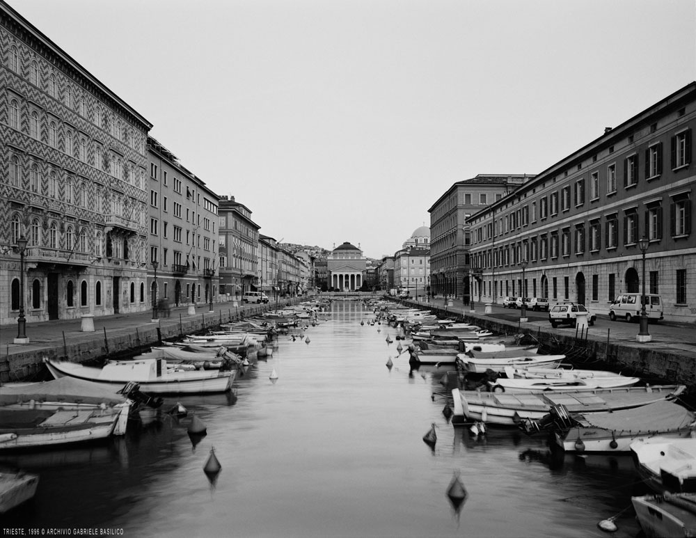 Analogie tra città del mondo. A Trieste la ricerca fotografica di