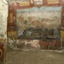 Pompei, terminato il restauro sul grande affresco nel viridarium della Casa dei Ceii