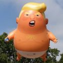 Londra, baby Trump gonfiabile entra nelle collezioni di un museo per raccontare proteste