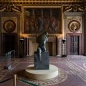 Firenze, dopo cinquant'anni il Guerriero con scudo di Henry Moore torna a Palazzo Vecchio