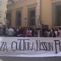 I lavoratori esternalizzati della cultura manifestano a Roma: “Basta abusi, riformare il settore”