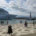 Venezia, lo stop alle grandi navi è legge. Ma prima che accada passerà del tempo