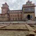 A Ferrara scoperta la base dell'antico ingresso nord del Castello estense