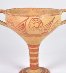 Gioia di ber: il MIC di Faenza dedica una mostra agli usi e costumi del bere dall'antichità a oggi 
