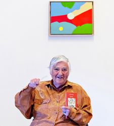 Addio a Etel Adnan: pittrice e poetessa che ha unito nella sua arte disegno e scrittura