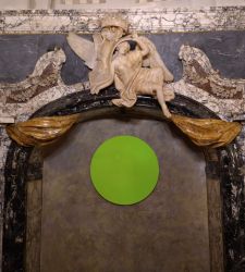 La pittura geometrica di Gabriele Landi in dialogo con gli spazi storici di Vôtre a Carrara