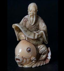 Pisa, in mostra la collezione di netsuke di Edda Bresciani al Museo della Grafica