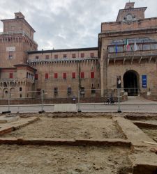 A Ferrara scoperta la base dell'antico ingresso nord del Castello estense