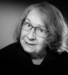 Addio a Sabine Weiss, ultima esponente della fotografia umanista francese 