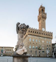 Firenze, ecco l'opera site-specific di Francesco Vezzoli per Piazza della Signoria 