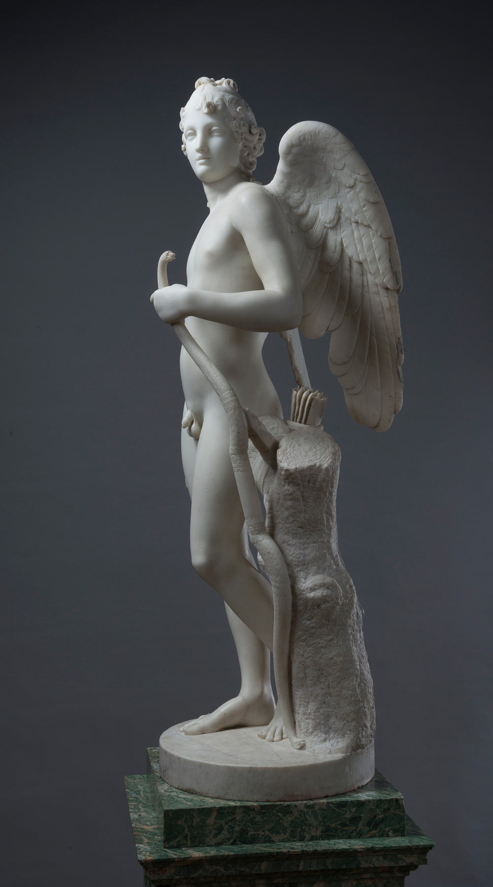 Antonio Canova, Amorino alato (1794-1797; marmo, 142 x 54,5 x 48 cm; San Pietroburgo, Ermitage)
