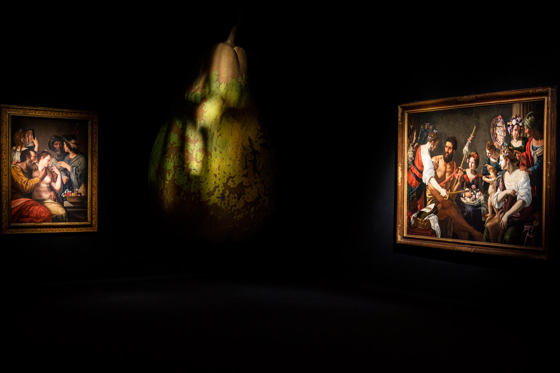 Sala della mostra I pittori della luce. Da Caravaggio a Paolini
 Sala della mostra I pittori della luce. Da Caravaggio a Paolini