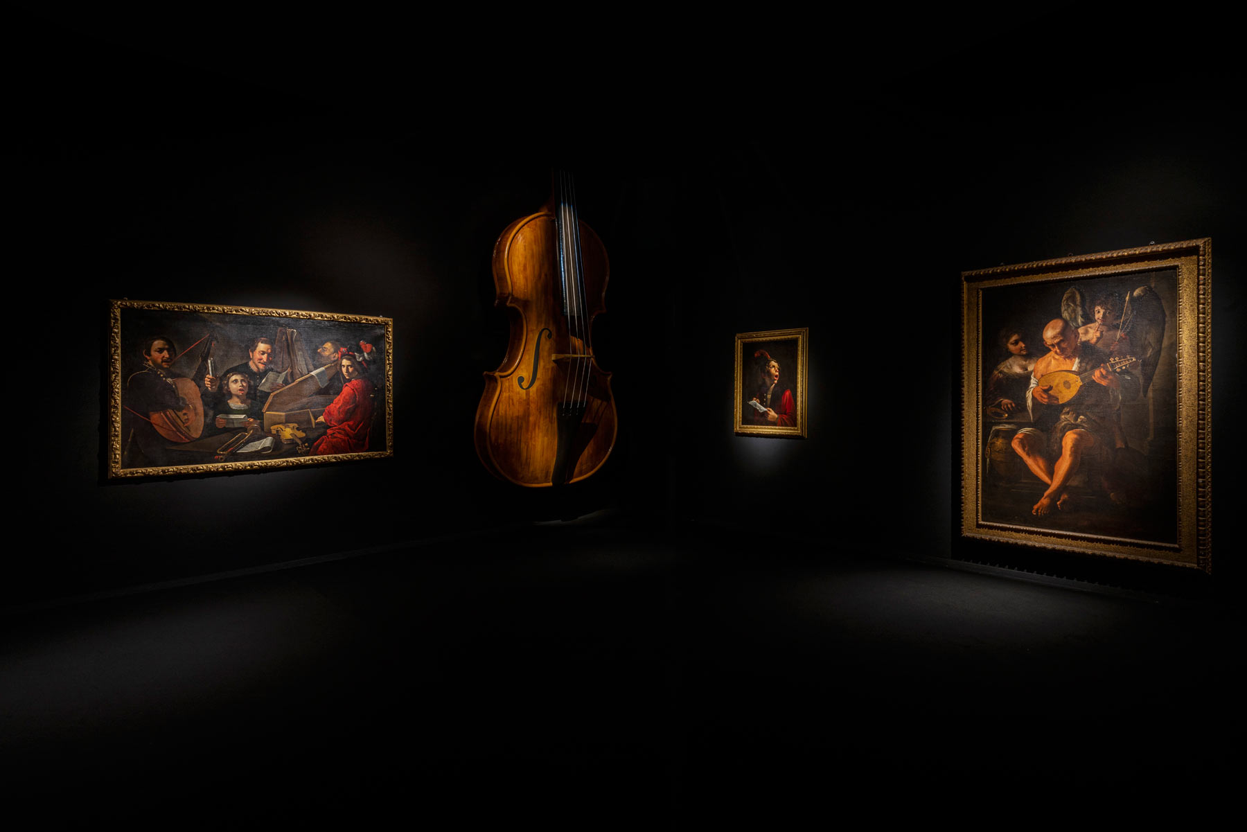 Sala della mostra I pittori della luce. Da Caravaggio a Paolini
 Sala della mostra I pittori della luce. Da Caravaggio a Paolini