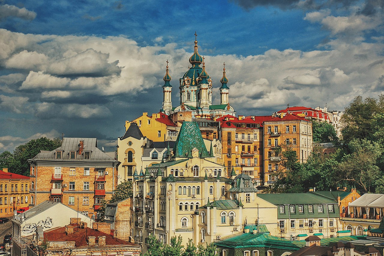 Kiev, la città alta e la chiesa di Sant'Andrea. Foto di Ilya Smyk
