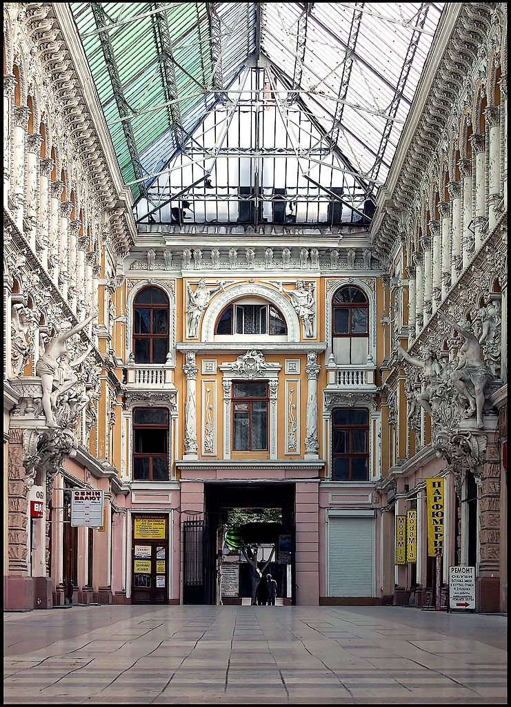 Odessa, la Galleria del Passage. Foto di Alex Levitsky & Dmitry Shamatazhi
