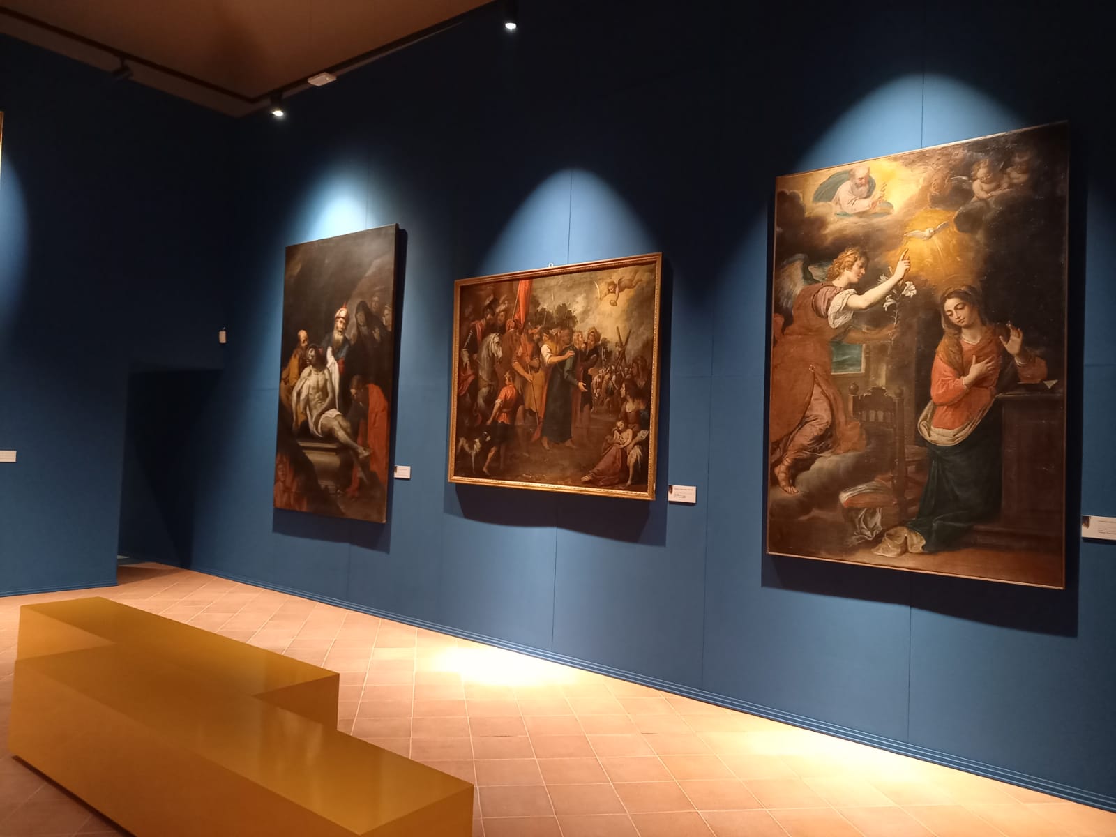 Allestimenti della mostra Onde barocche
