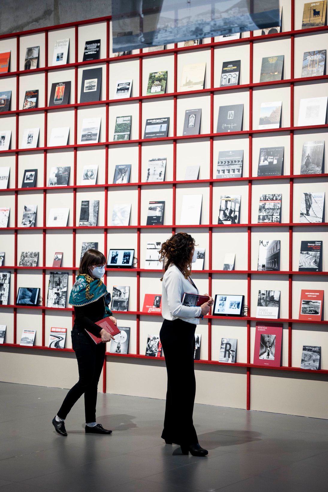 Sala della mostra Gianni Berengo Gardin. L’occhio come mestiere. Foto Musacchio, Ianniello & Pasqualini
 Sala della mostra Gianni Berengo Gardin. L’occhio come mestiere. Foto Musacchio, Ianniello & Pasqualini