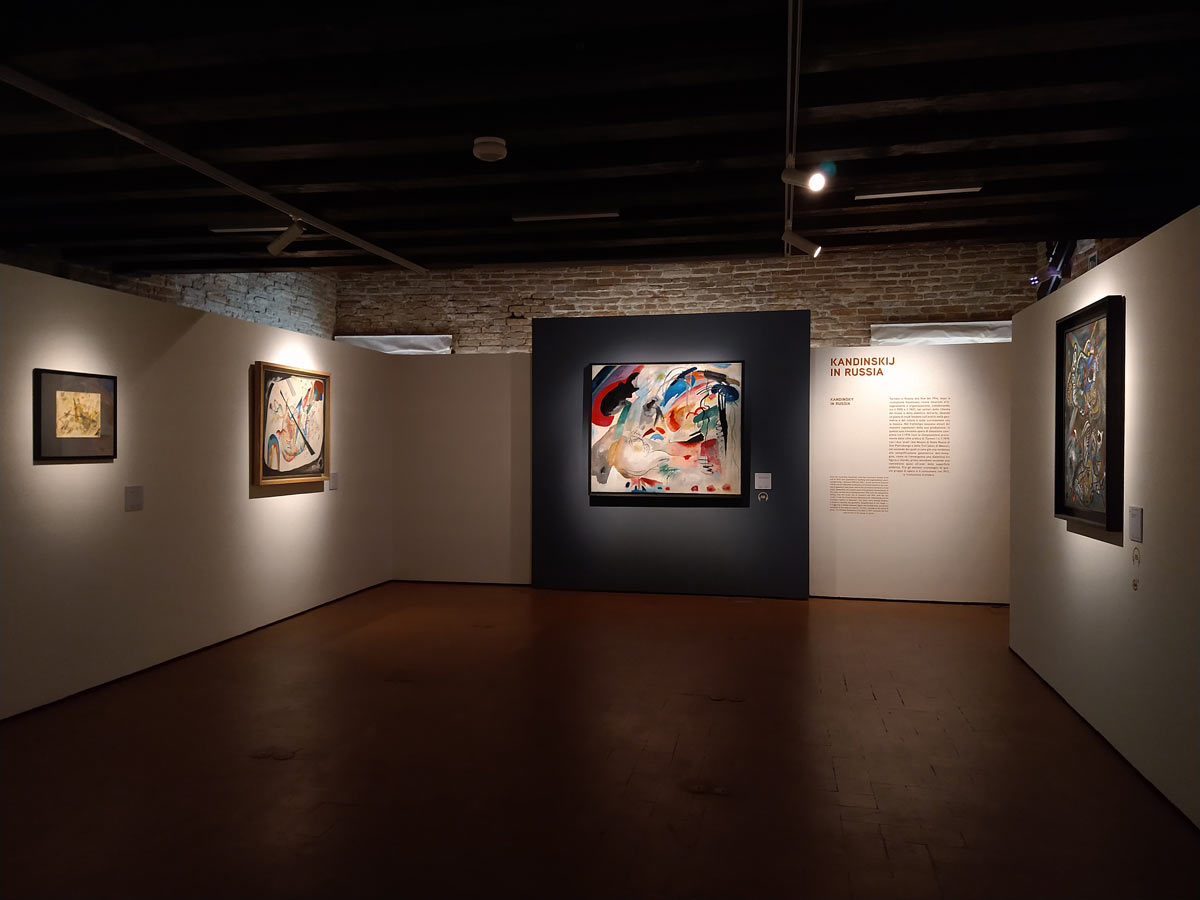 Sala della mostra Kandinskij. L'opera 1900-1940 a Rovigo, Palazzo Roverella

