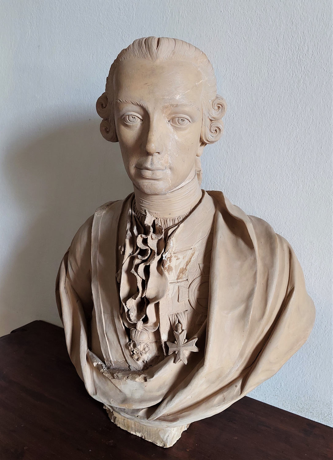 Il busto del Sovrano Pietro Leopoldo in terracotta attribuita a Domenico Andrea Pelliccia
