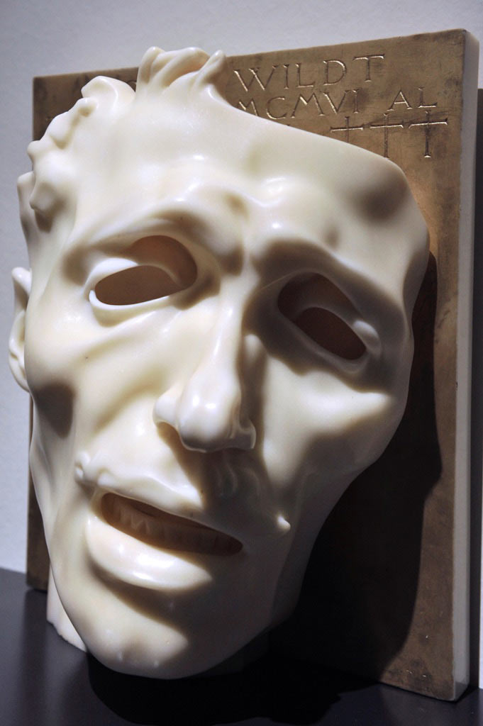 Adolfo Wildt, Autoritratto (Maschera del dolore) (1909; marmo, 37 x 31 x 17 cm; Forlì, Musei Civici)
