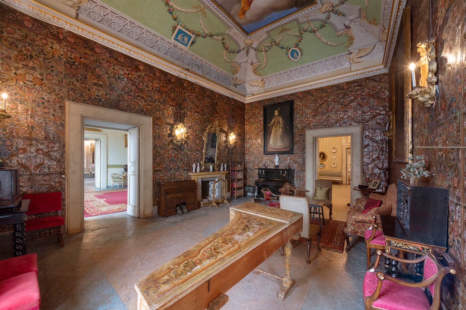 Interni di Palazzo Chigi Zondadari (il salotto d'argento). Foto di Carlo Romano
