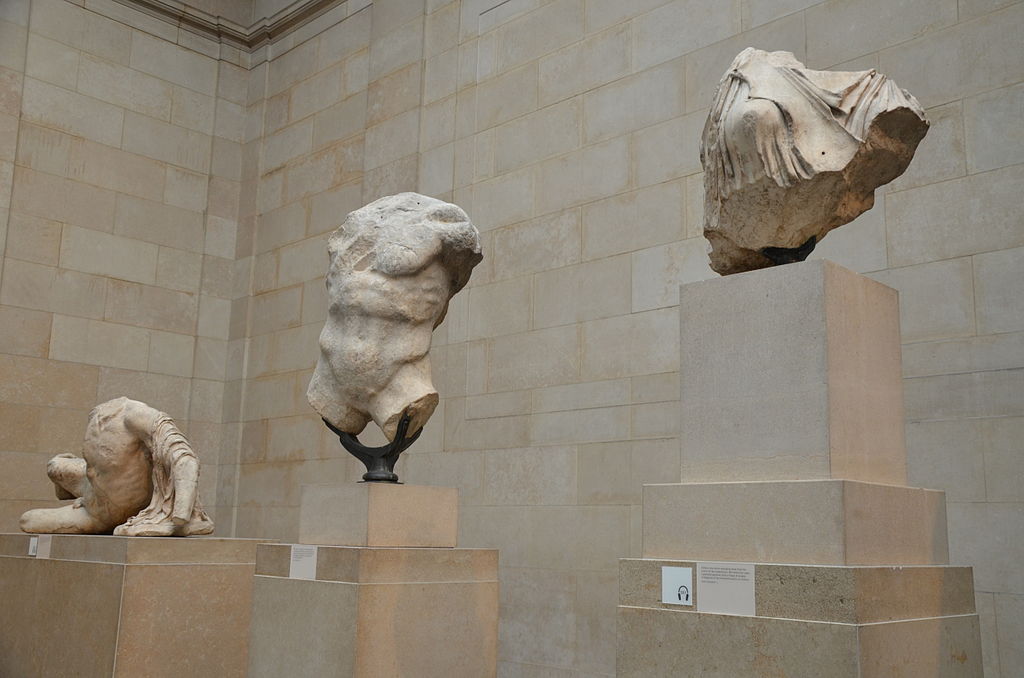 Marmi del Partenone, statue frammentarie del frontone ovest al British Museum. Foto di Carole Raddato
