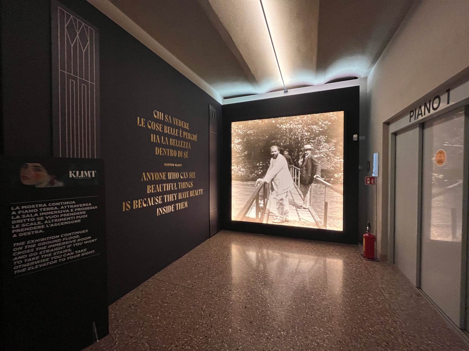 Allestimenti della mostra Klimt. L’uomo, l’artista, il suo mondo
