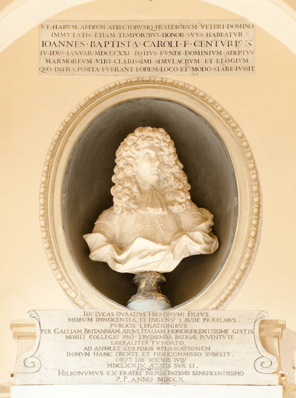 Il busto di Giovanni Luca Durazzo
