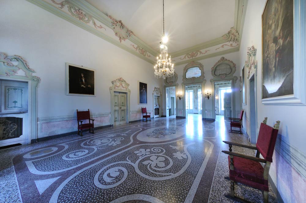 Il Salone degli Stucchi
