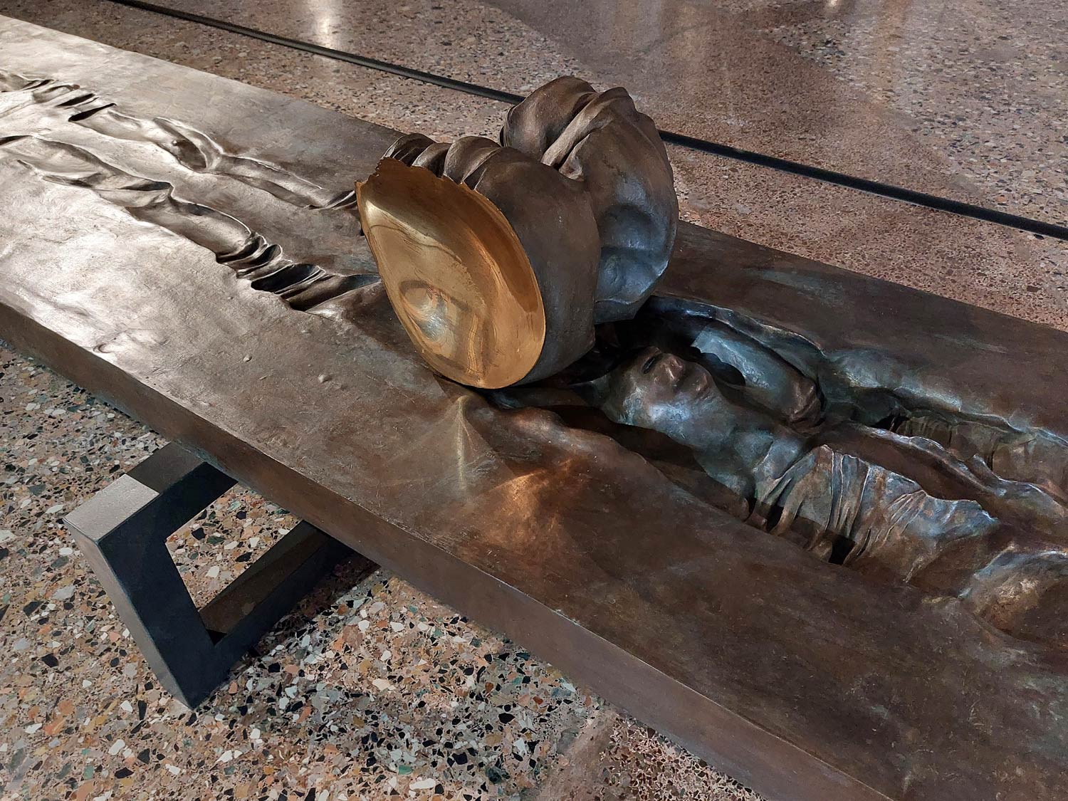 Francesco Somaini, Grande Traccia e Piccola Antropoammonite XV. Rugosa oppure Mediterranea (det.), 1977, Archivio Francesco Somaini
