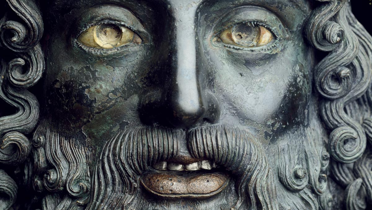 Détail du visage Bronze A