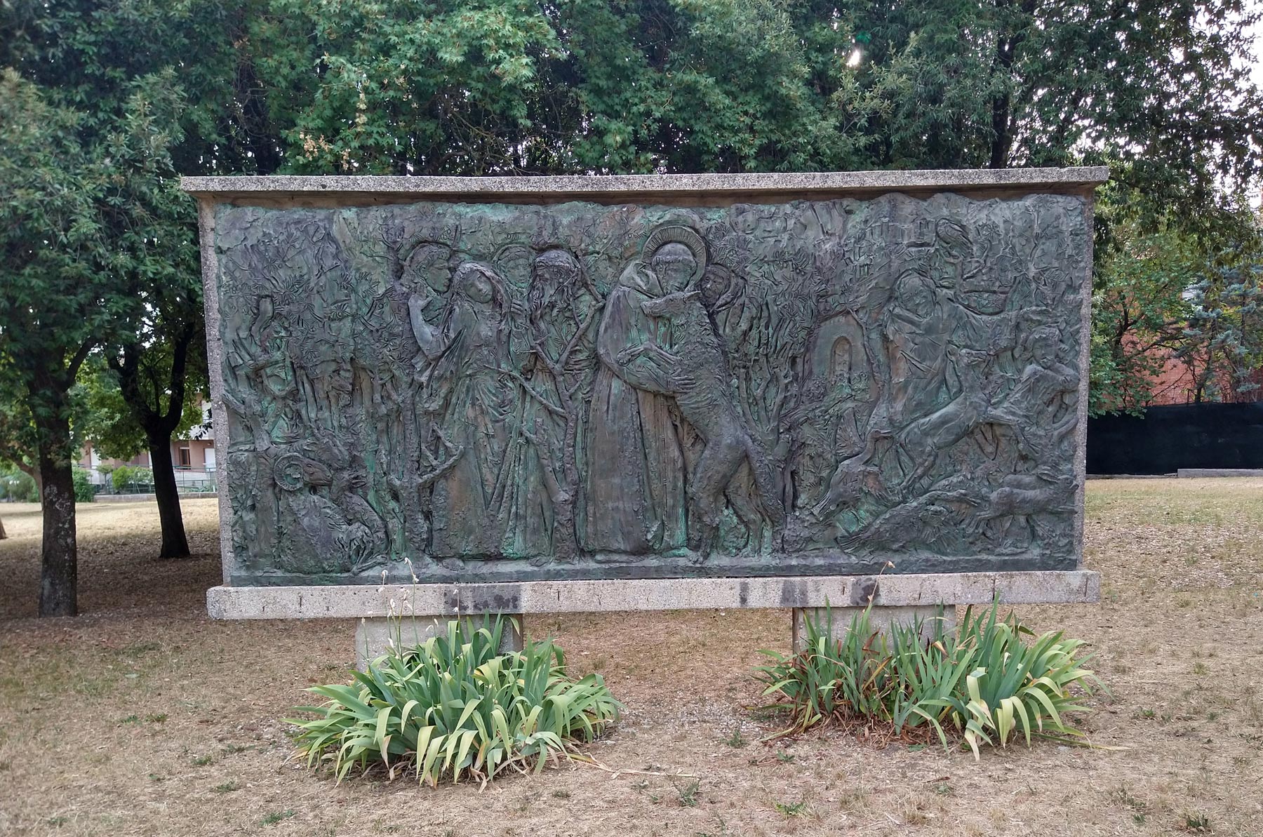 Il monumento a san Francesco e il lupo di Farpi Vignoli