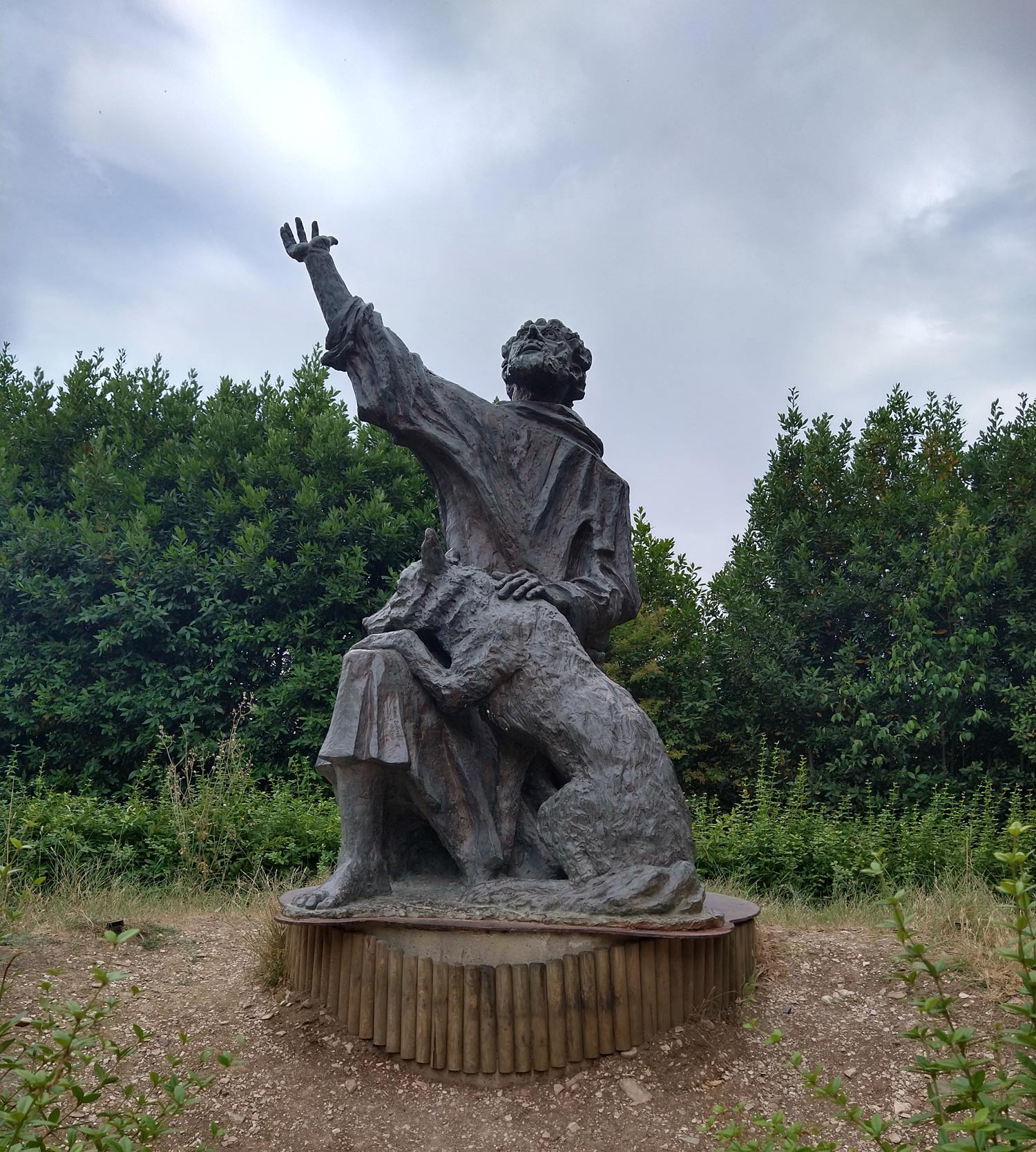 Il monumento a san Francesco e il lupo di Roberto Bellucci