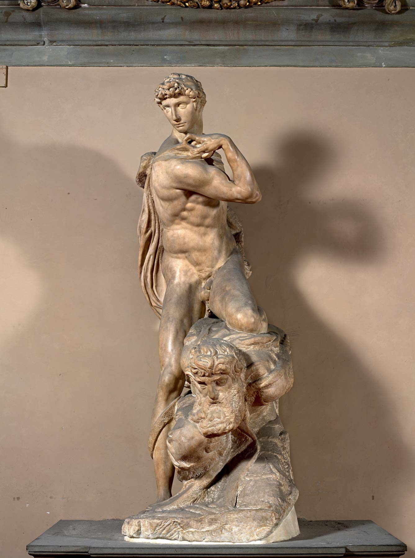 Michelangelo Buonarroti, Genio della Vittoria (1532-1534 circa; marmo, altezza 261 cm; Firenze, Palazzo Vecchio)