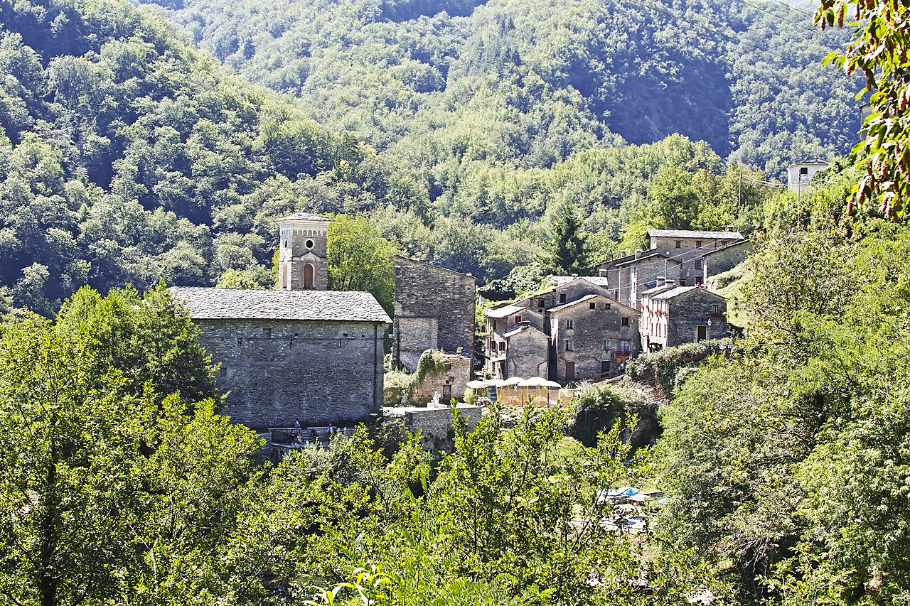 Il borgo di Isola Santa. Foto di Meriadoc Brandibuck