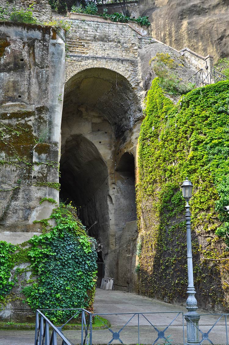 Crypta Neapolitana. Foto di Armando Mancini