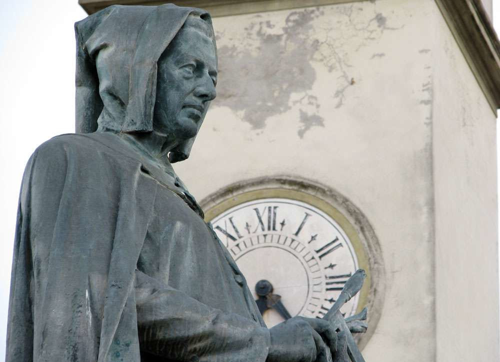 Dettaglio della statua dedicata a Giotto. Credit Mugello Toscana