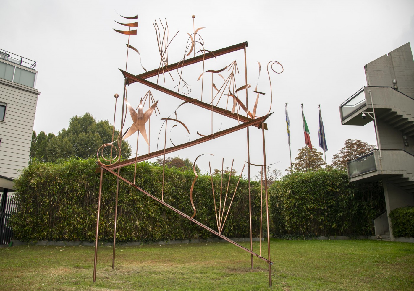 Fausto Melotti, Modulazione ascendente (1977; 4 lastre e 21 elementi in rame; Torino, GAM)
