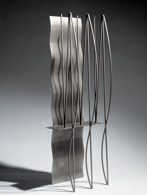 Fausto Melotti, Scultura n. 14 (1935; acciaio inox, 28 x 100 x 35 cm; Milano, Museo del Novecento)
