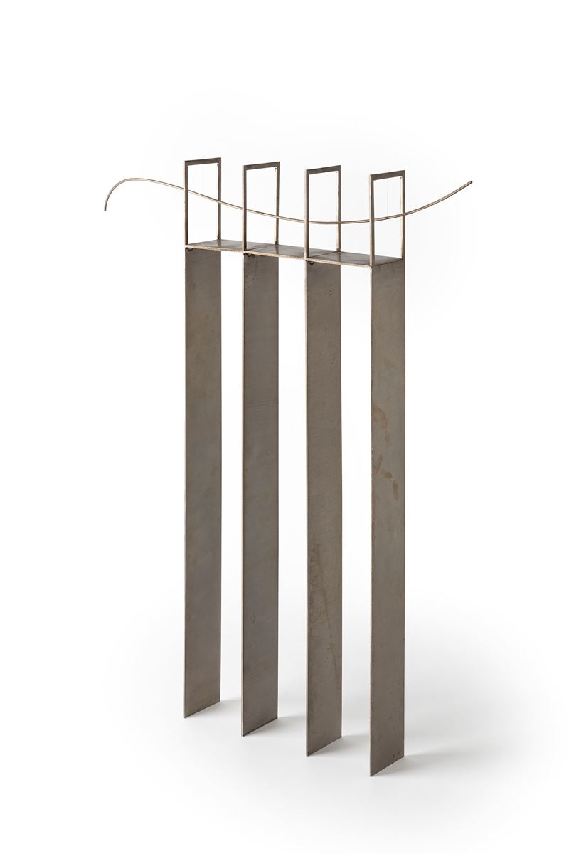 Fausto Melotti, Scultura H (La grande clavicola) (1971; inox e nylon, 70 x 58 x 7 cm, esemplare 3 di 3)
