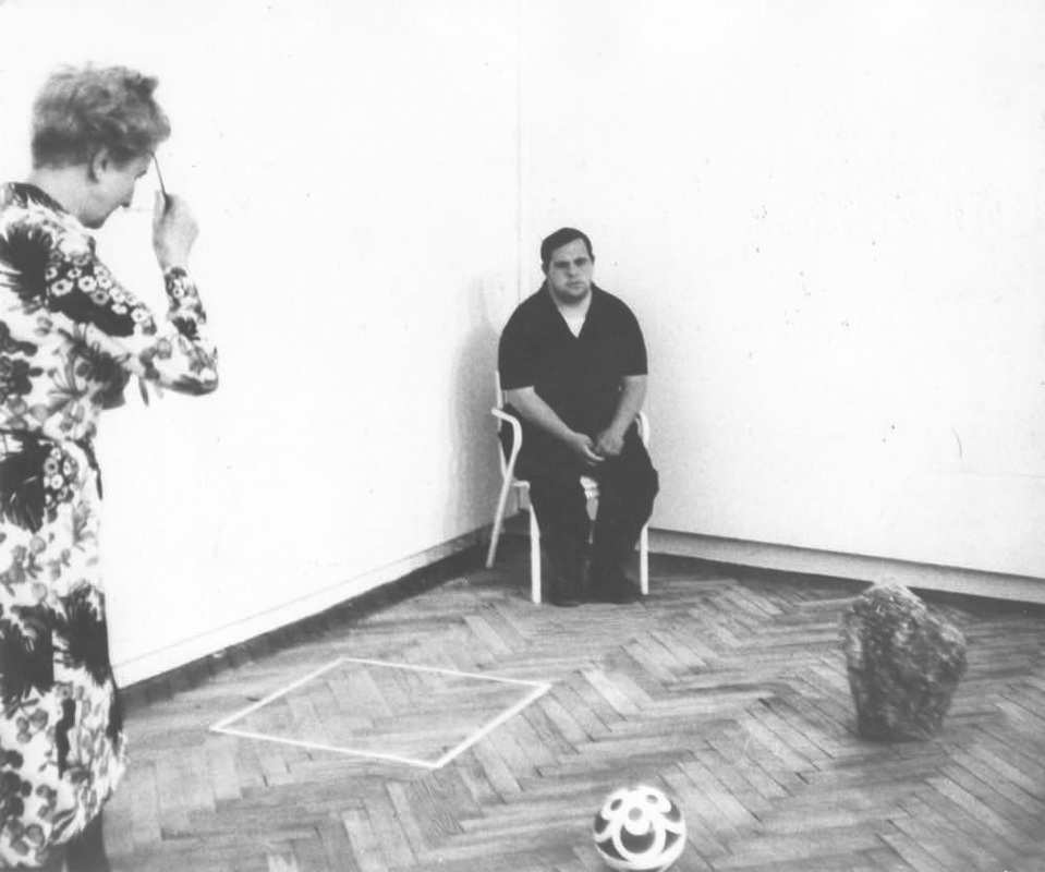 Gino De Dominicis, Seconda soluzione d’Immortalità (L’Universo è Immobile) (1972)
