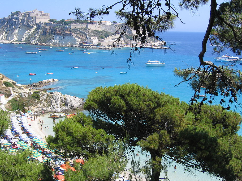 Tremiti beaches. Photo by Frank Immisch