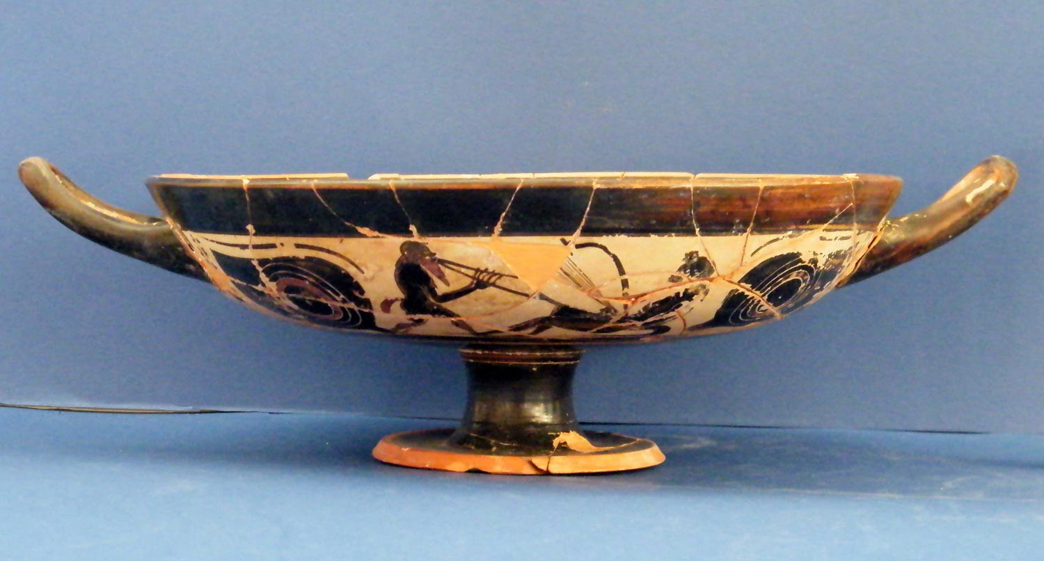 Arte attica, Kylix con satiri (530-500 a.C.; ceramica a figure nere, 21,2 x 8,4 cm; Numana, Antiquarium Statale)