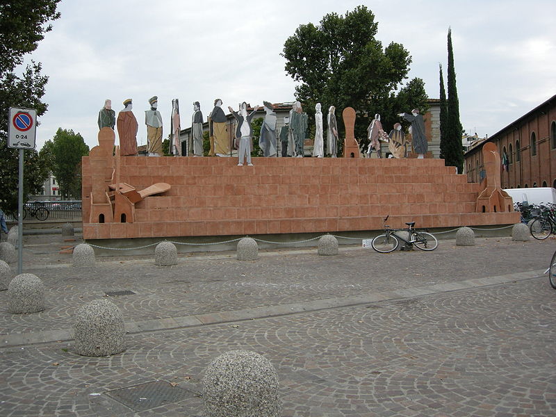 Mario Ceroli, Silenzio: ascoltate! (2007; legno; Firenze, piazza Bambini di Beslan)
 Mario Ceroli, Silenzio: ascoltate! (2007; legno; Firenze, piazza Bambini di Beslan)