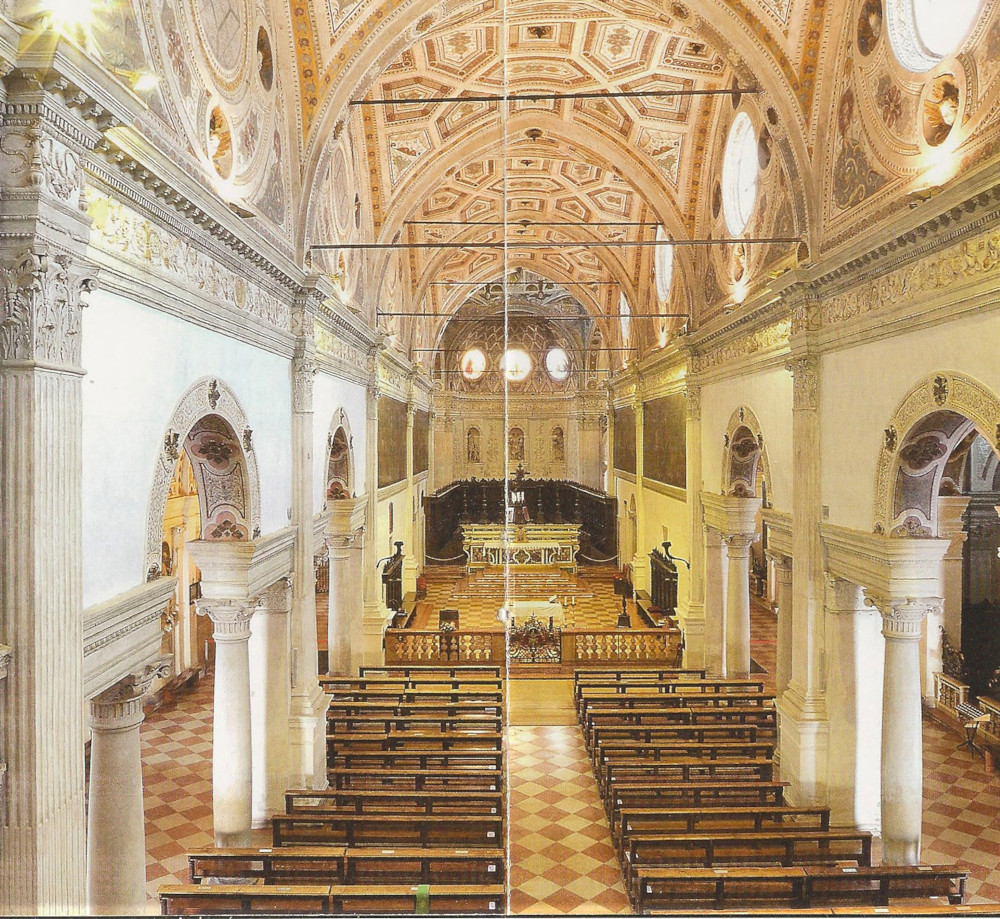 La navata centrale della Basilica