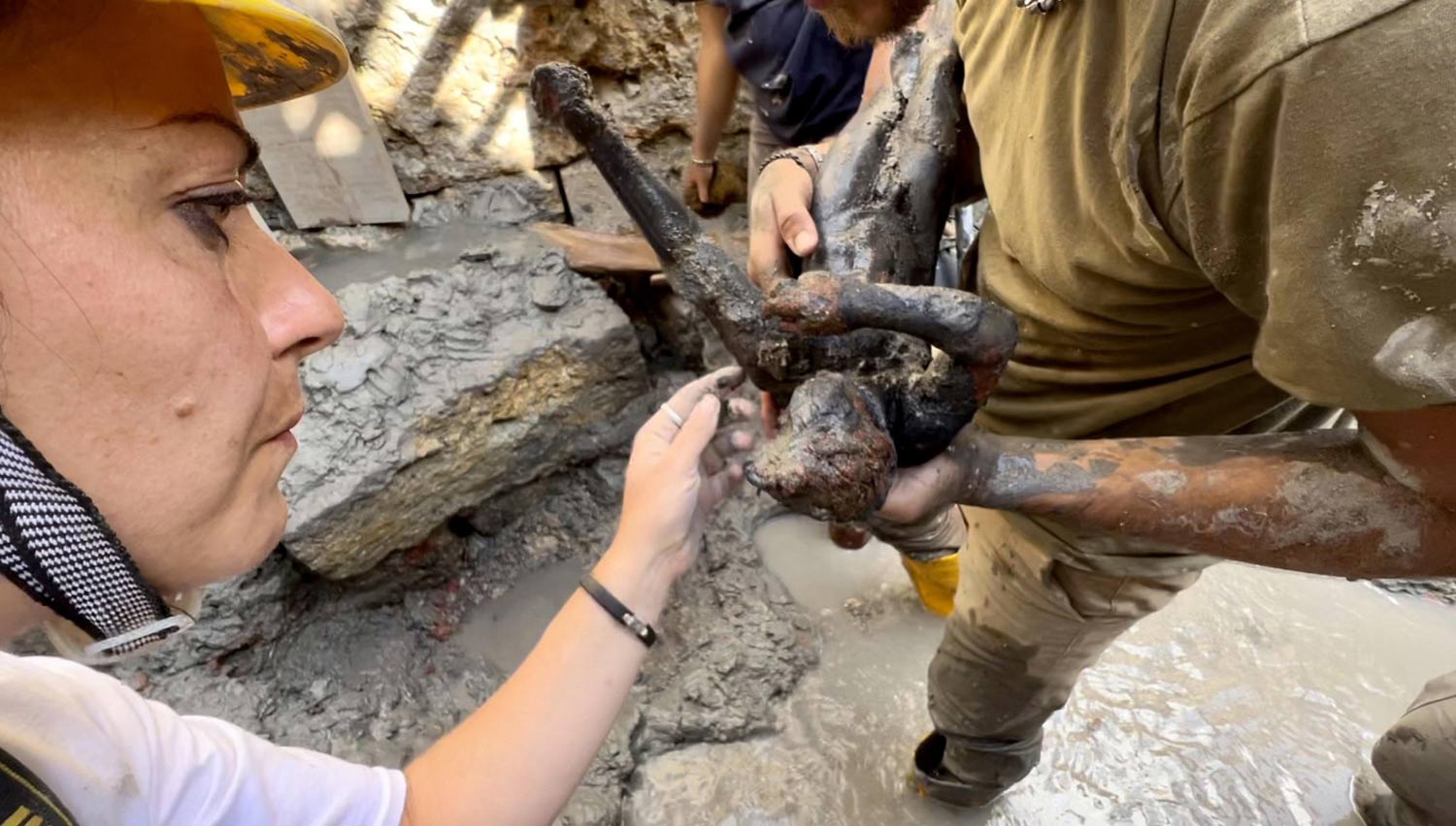 Le statue di bronzo scoperte a San Casciano dei Bagni