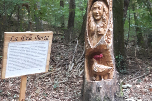 Il sentiero delle sculture di Caldana. Foto Camera di Commercio di Varese