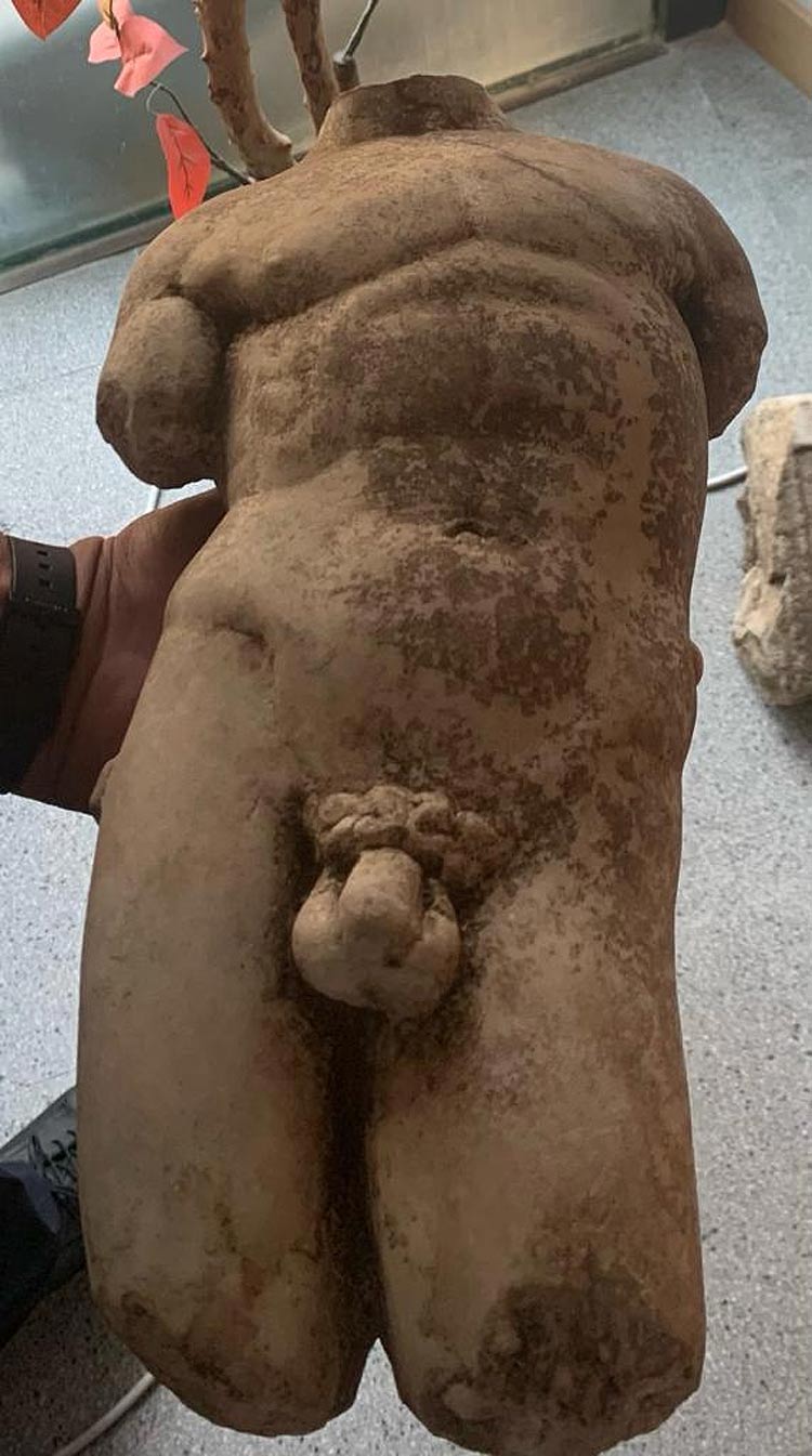 La statua romana ritrovata a Falerii Novi